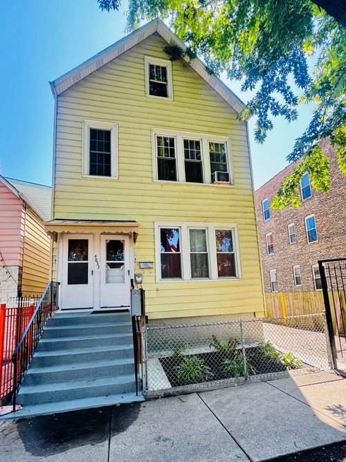 4833 S Honore Street, Chicago, IL, 60609 | Card Image