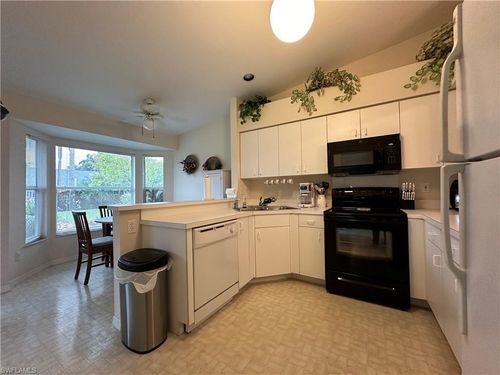 1004-10904 Regent Cir, NAPLES, FL, 34109-7326 | Card Image