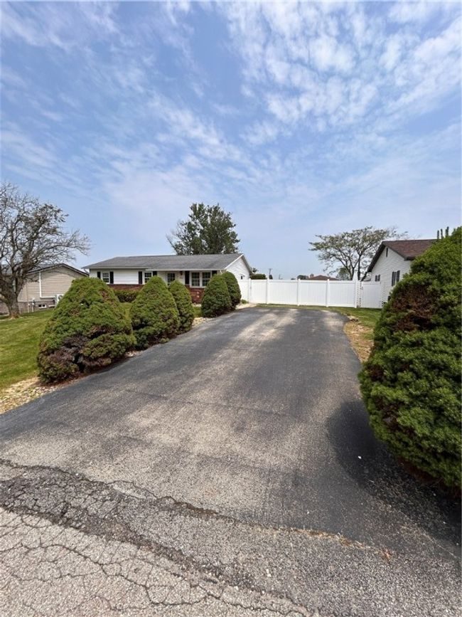 7 Windridge Dr, House other with 3 bedrooms, 1 bathrooms and 2 parking in Uniontown PA | Image 6
