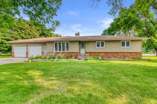 805 6th Ave Se, Barnesville, MN, 56514-3918 | Card Image