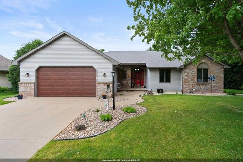 W2585 Oakbrook Court, BUCHANAN, WI, 54915 | Card Image
