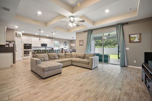 13401 Lake Yale View Loop, House other with 4 bedrooms, 3 bathrooms and null parking in GRAND ISLAND FL | Image 5