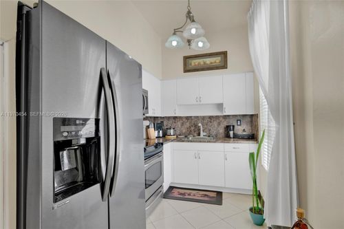 apt-402-7400 W 20th Ave, Hialeah, FL, 33016-1850 | Card Image