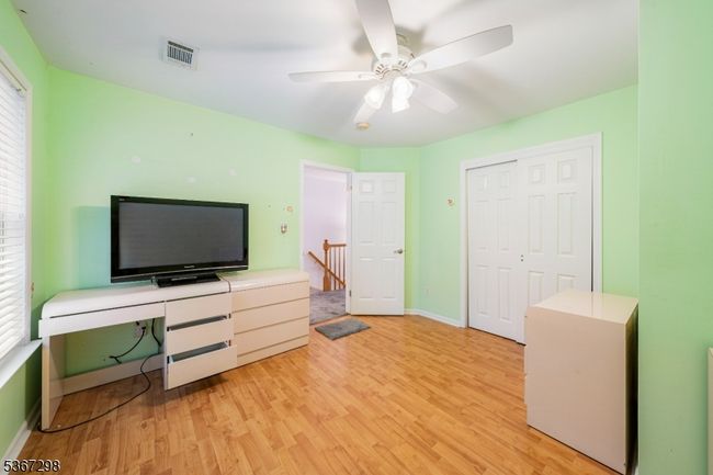 32 Berkeley Sq, Townhouse with 3 bedrooms, 2 bathrooms and null parking in Berkeley Heights NJ | Image 13