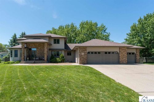 125 Celestine Cir, Mankato, MN, 56001-5575 | Card Image