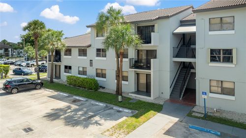 apt-105-7200 Nw 179th St, Hialeah, FL, 33015-5470 | Card Image