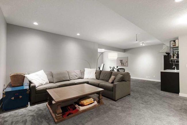 12134 Valley Ridge Dr Nw, House other with 4 bedrooms, 4 bathrooms and 6 parking in Calgary AB | Image 43
