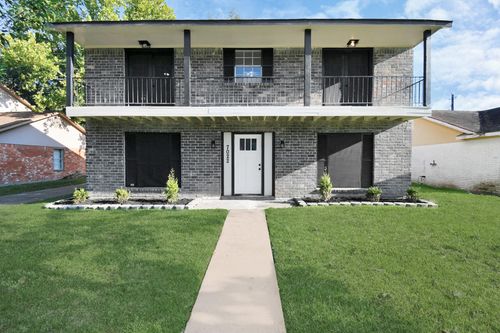 7022 Castleview Ln, Missouri City, TX, 77489-2611 | Card Image