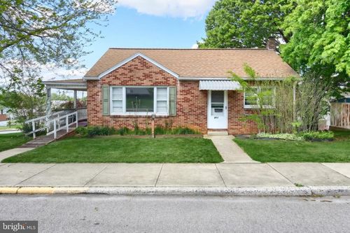 403 E Maple St, DALLASTOWN, PA, 17313-1908 | Card Image