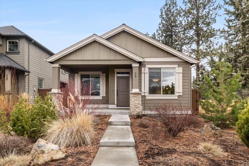 20909 Sotra Loop, Bend, OR, 97702-3679 | Card Image