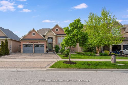 26 Summit Ridge Dr, Schomberg, ON, L0G1T0 | Card Image