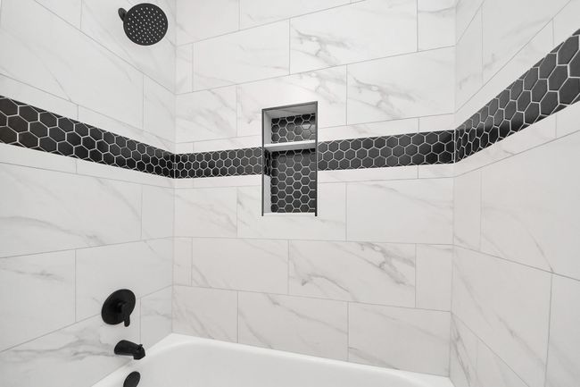 1410 Long View Dr, House other with 5 bedrooms, 4 bathrooms and 3 parking in Pearland TX | Image 22