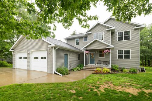 715 4th Ln Nw, Menahga, MN, 56464-3281 | Card Image