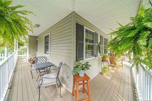 64 Beachfern Rd, Center Moriches, NY, 11934-3338 | Card Image