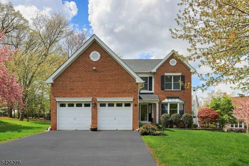 5 Gordon Pl, Basking Ridge, NJ, 07920-3742 | Card Image