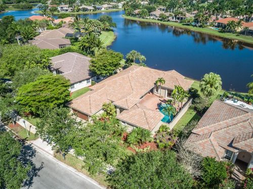 2664 Edgewater Dr, Weston, FL, 33332-3400 | Card Image