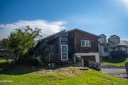 717 October Ln, Hollidaysburg, PA, 16648-3033 | Card Image