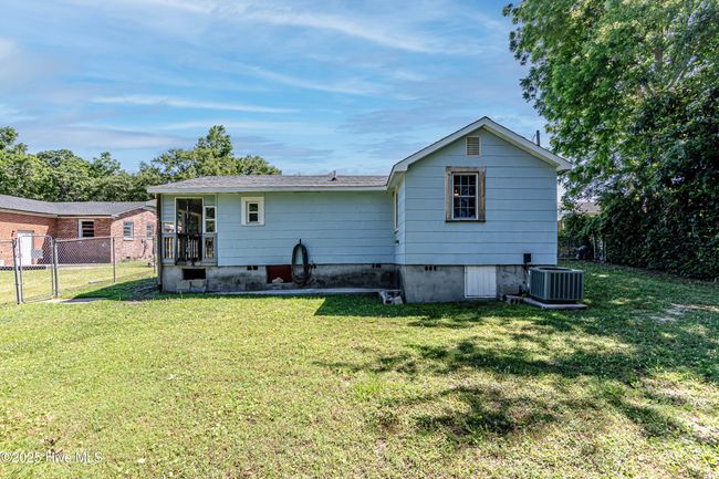 105 Queens Rd, House other with 3 bedrooms, 1 bathrooms and null parking in Jacksonville NC | Image 43