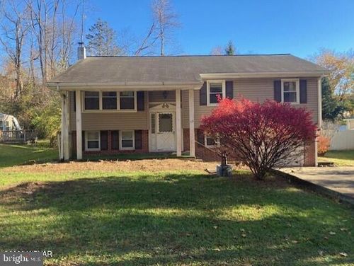 13 Hickory Drive, LOCK HAVEN, PA, 17745 | Card Image