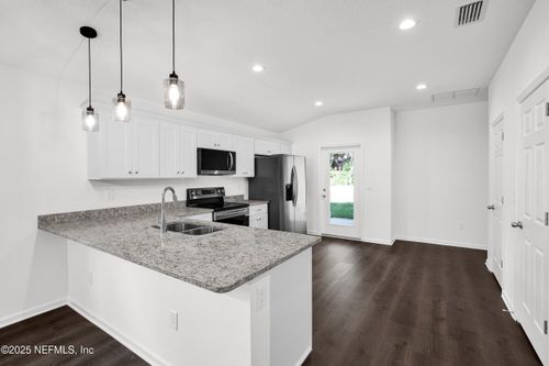 1413 Cleveland Ave, Palatka, FL, 32177-5510 | Card Image