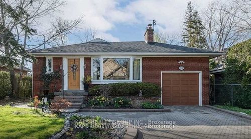 10 Wanita Rd, Mississauga, ON, L5G1B1 | Card Image
