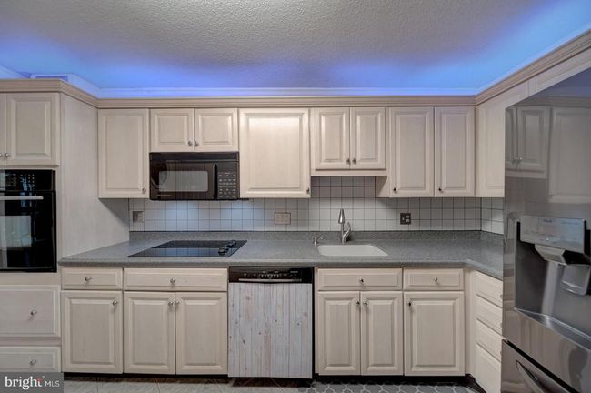 UNIT-122 - 8370 Greensboro Dr, Condo with 2 bedrooms, 2 bathrooms and null parking in MCLEAN VA | Image 31