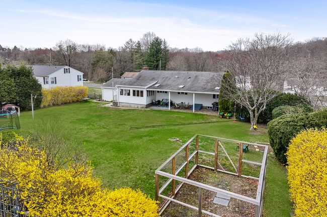 21 Randall Dr, House other with 3 bedrooms, 2 bathrooms and 2 parking in Trumbull CT | Image 26