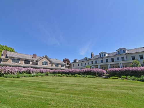 345 Morgan Dr, Shelburne, VT, 05482-7555 | Card Image