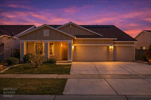 5653 Harcrest Dr, Marysville, CA, 95901-8379 | Card Image