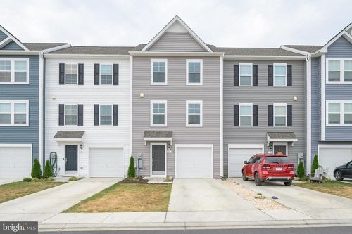 14 Colchester Ct, BUNKER HILL, WV, 25413-2132 | Card Image