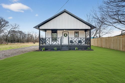 705 S 3rd St E, Dawson, TX, 76639-3100 | Card Image