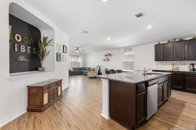 6417 Hoffman Pln, House other with 4 bedrooms, 2 bathrooms and null parking in San Antonio TX | Image 5