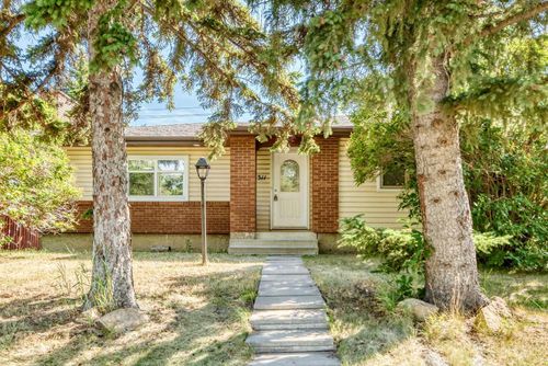 311 72 Ave Ne, Calgary, AB, T2K0P1 | Card Image