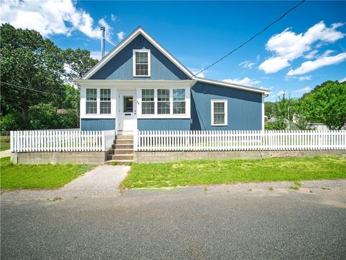 45 Phillips St, Woonsocket, RI, 02895-6727 | Card Image