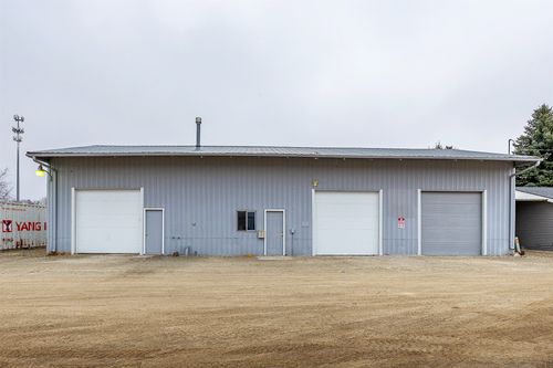 1 School St, Carlisle, IA, 50047-8782 | Card Image