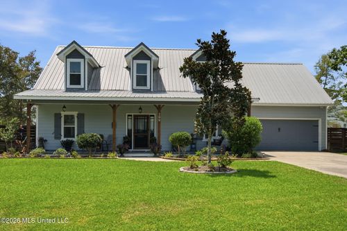 209 Blue Heron Cv, Waveland, MS, 39576-4349 | Card Image