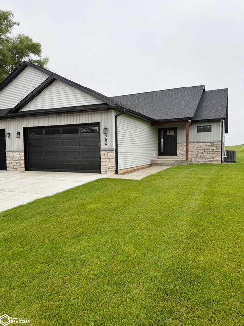 204 E Lillian Avenue, Conrad, IA, 50621 | Card Image