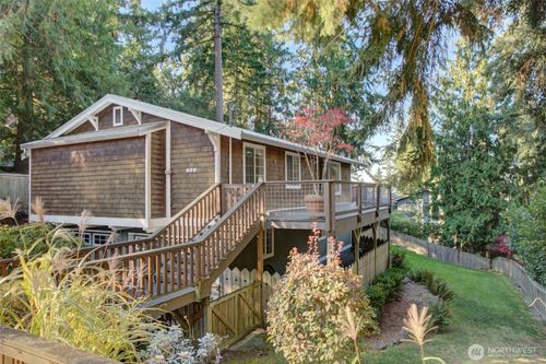 829 207th Ave Ne, Sammamish, WA, 98074-6645 | Card Image