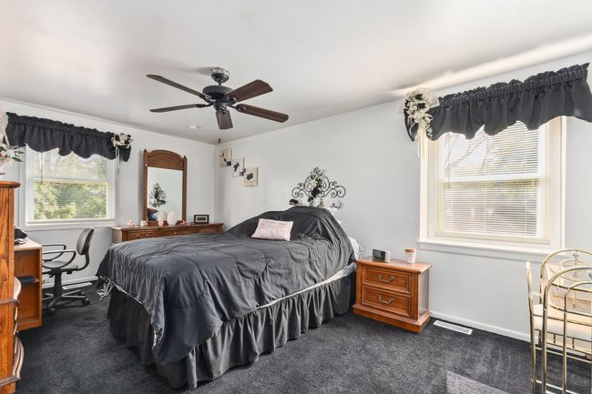 230 Ridgefield Ln, House other with 3 bedrooms, 3 bathrooms and 2 parking in Naperville IL | Image 19