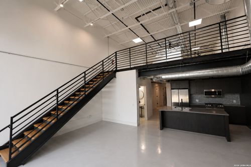 305-215 Coca Cola Pl, San Antonio, TX, 78220 | Card Image