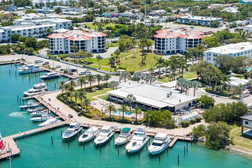 apt-4a-1998 Overseas Hwy, Marathon, FL, 33050-2138 | Card Image