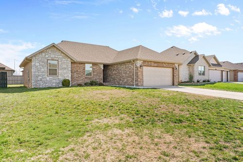 696 N Montego St, Nixa, MO, 65714-9183 | Card Image