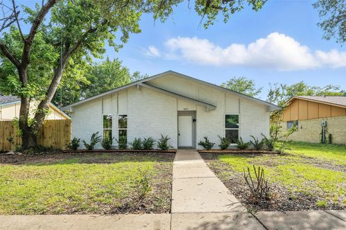 4613 Tarry Dr, Garland, TX, 75043-3358 | Card Image