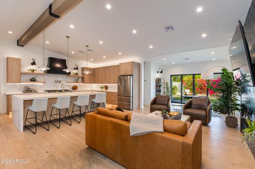 3010 E Glenrosa Ave, Phoenix, AZ, 85016-5830 | Card Image
