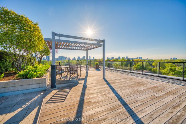 213 - 21 Clairtrell Rd, Condo with 2 bedrooms, 2 bathrooms and 1 parking in Toronto ON | Image 33