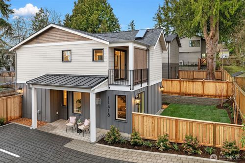 11418 Ne 90th St, Kirkland, WA, 98033-5737 | Card Image
