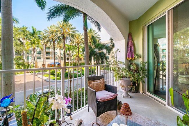 APT-201 - 804 E Windward Way, Condo with 3 bedrooms, 2 bathrooms and null parking in Lantana FL | Image 18