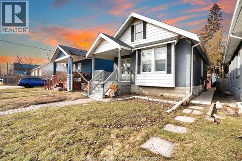 lower-576 Shepherd St E, Windsor, ON, N8X2K7 | Card Image