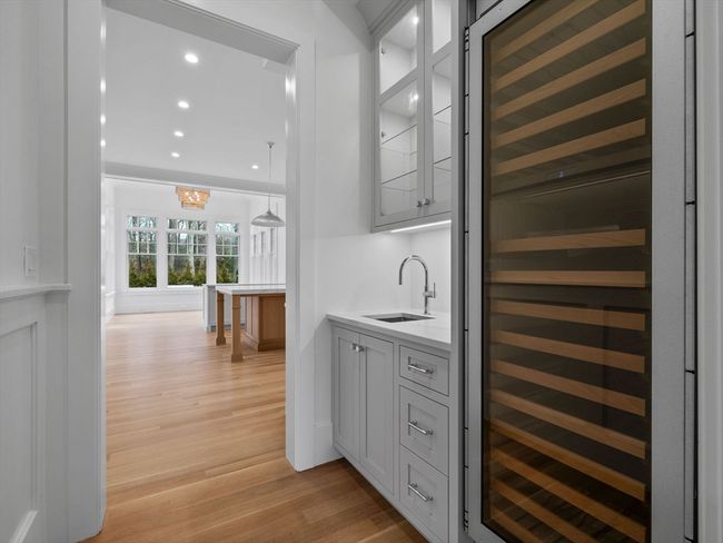 7 Mountview Rd, House other with 6 bedrooms, 7 bathrooms and 3 parking in Wellesley MA | Image 10