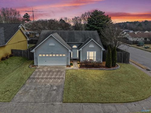 100 Sugar Bluff Ln Nw, Madison, AL, 35757-6824 | Card Image